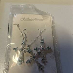 Fashion‎ Jewelry Silver and Teal Cross Necklace Set